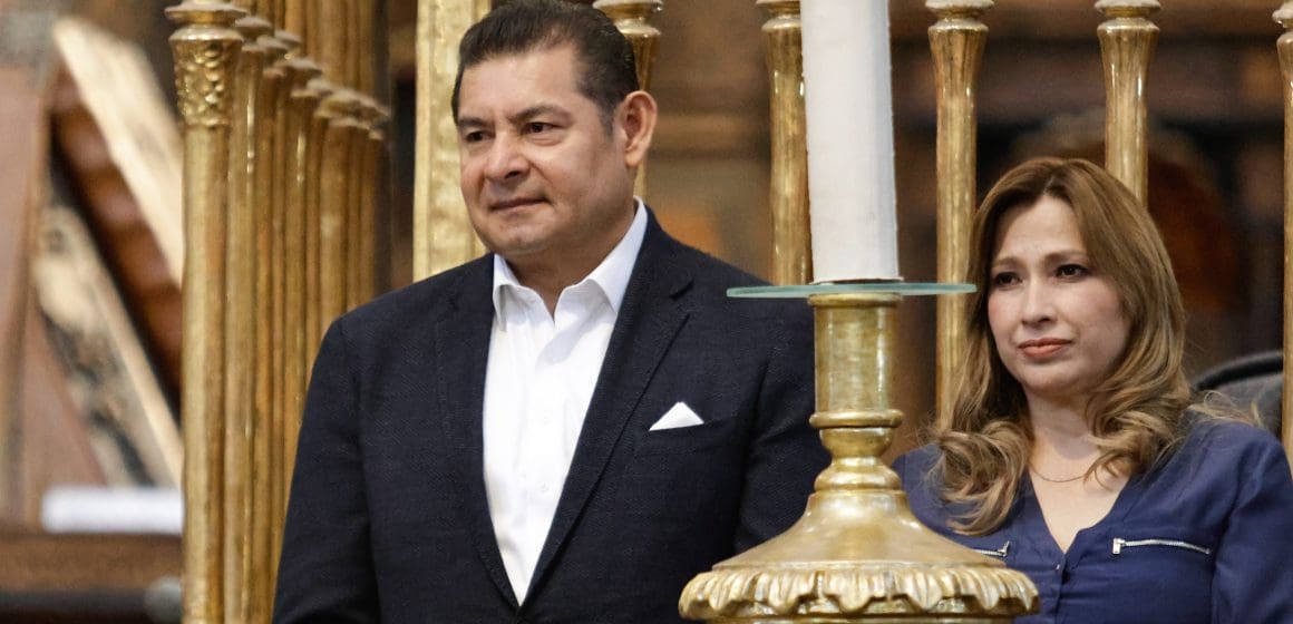 Turistas reconocen la limpieza de Puebla; felicitan al gobernador Alejandro Armenta y a Cecy Arellano