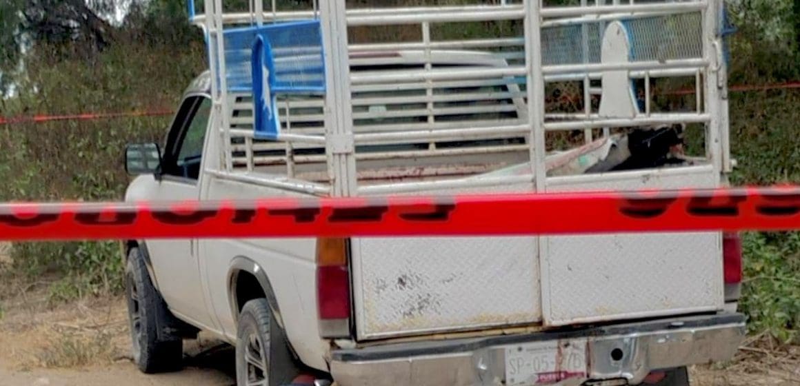 Hallan cadáver de comerciante maniatado en camioneta en Altepexi