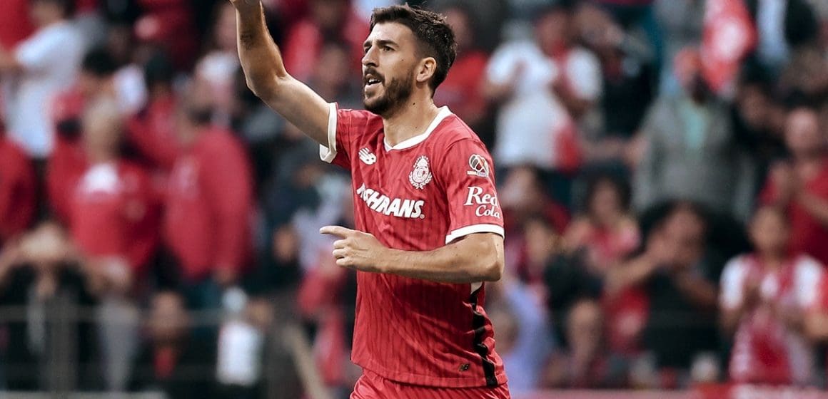 Paulinho, ejemplo de Fair Play en la Liga MX: revoca expulsión de rival en Toluca vs. Santos