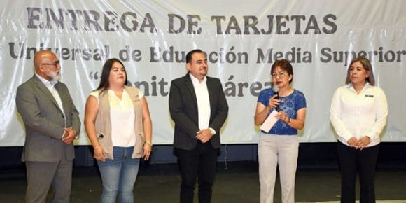 1A_Becas Entrega rectora Lilia Cedillo tarjetas de la Beca Universal de Educación Media Superior “Benito Juárez”