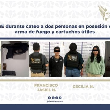 Detienen a dos personas en Puebla por posesión de droga y arma de fuego