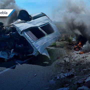 Choque múltiple en la Cuacnopalan-Oaxaca deja al menos 10 muertos