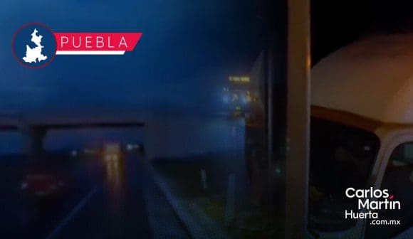 Portada Asaltan a tráilers y vehículos en la autopista Puebla-Orizaba CMH Asaltan a tráilers y vehículos en la autopista Puebla-Orizaba