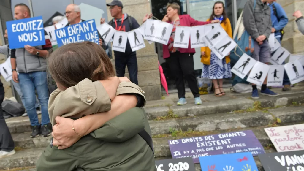 Condenan a ex cirujano francés por abusar sexualmente de 299 menores 1 Condenan a ex cirujano francés por abusar sexualmente de 299 menores de edad