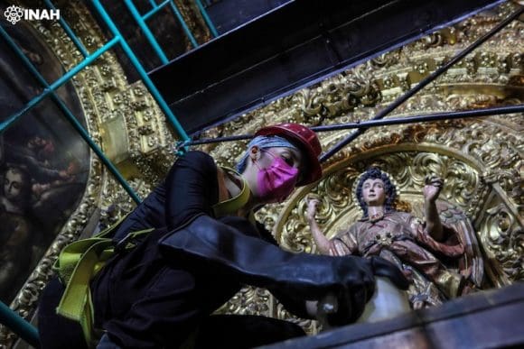 Conservan retablos de la Catedral Metropolitana de CDMX en tiempo récord