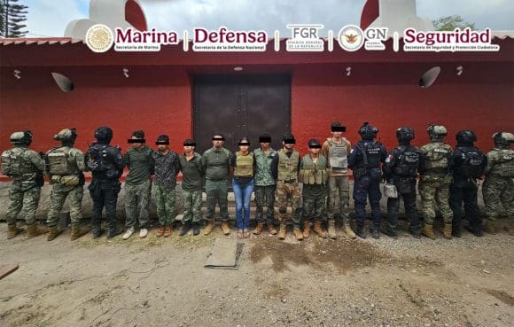 Marina abate a 12 presuntos criminales y detiene a nueve en Michoacán  