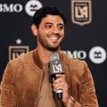 Carlos Vela anuncia su retiro del futbol