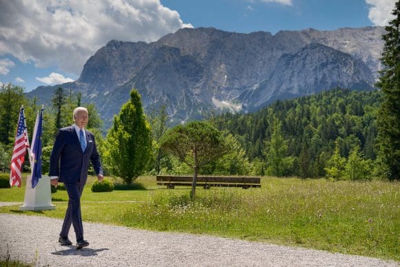 Joe Biden fue diagnosticado con cáncer de próstata agresivo
