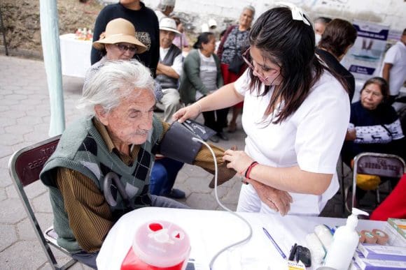 Lupita Cuautle lleva Jornada de Salud Integral a San Antonio Cacalotepec