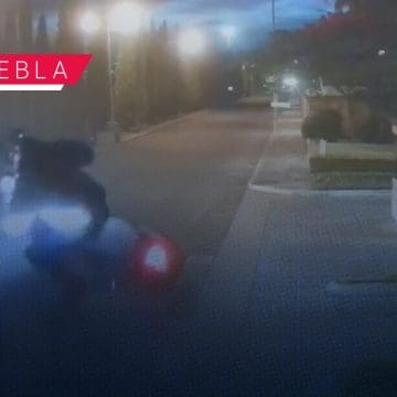 Montachoques en Puebla: Motociclista simula accidente en la zona de Angelópolis