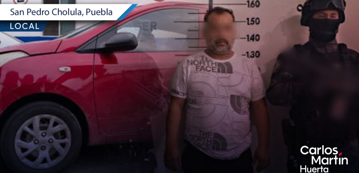 Policía de San Pedro Cholula recupera vehículo robado y detiene a conductor