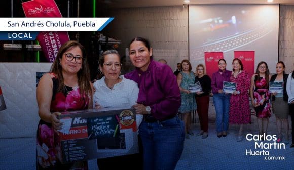 Portada Reconocen a maestros destacados en San Andrés Cholula CMH Reconocen a maestros destacados en San Andrés Cholula