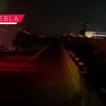 Se hacen pasar por ministeriales y asaltan a camioneta en la autopista Vía Atlixcáyotl