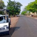 Dos policías muertos, un herido y bloqueos, saldo de jornada violenta en Michoacán
