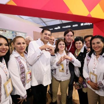 En Tianguis Turístico 2025, Zacatlán triunfa en Premios Mágicos por Excelencias