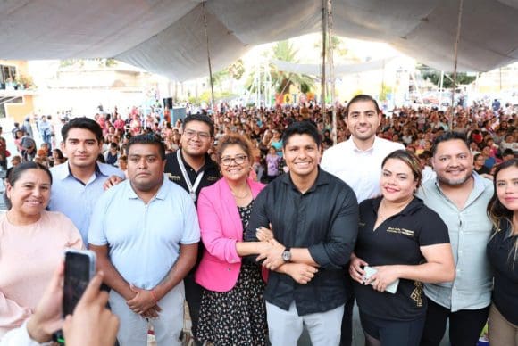 WhatsApp Image 2025-05-08 at 6.20.39 PM Arranca Omar Muñoz festejos por el “Día de las Madres” en San Lorenzo Almecatla y Sanctorum