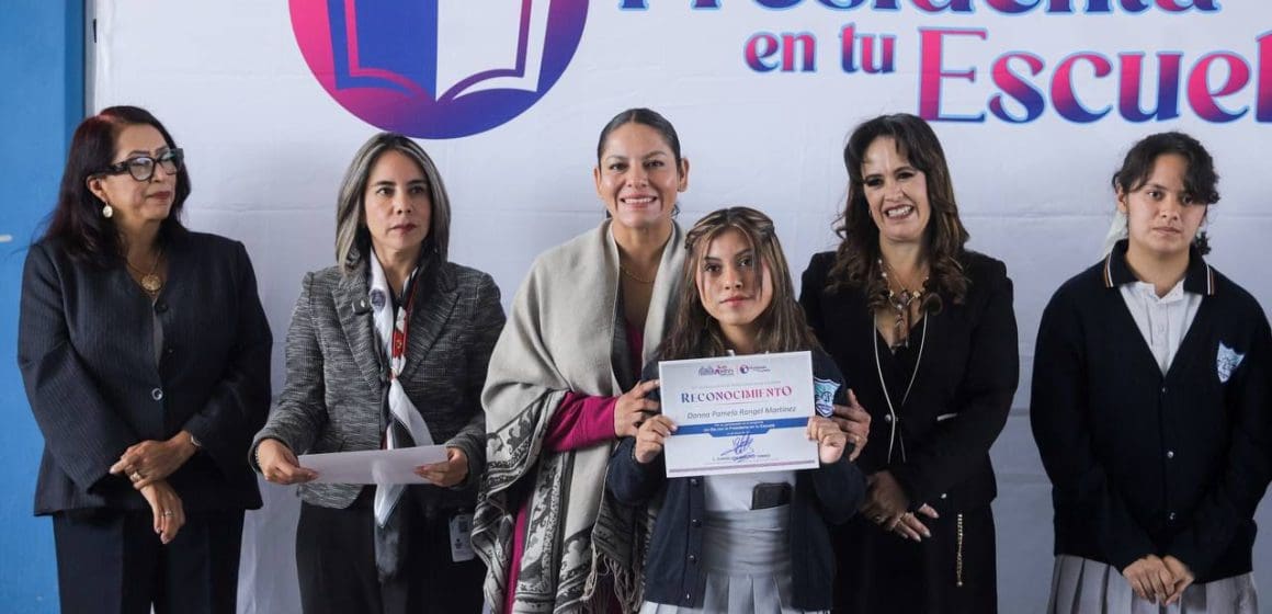 Fomenta Lupita Cuautle el rendimiento escolar con apoyos y talleres