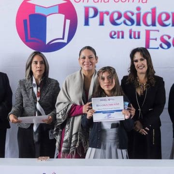 Fomenta Lupita Cuautle el rendimiento escolar con apoyos y talleres