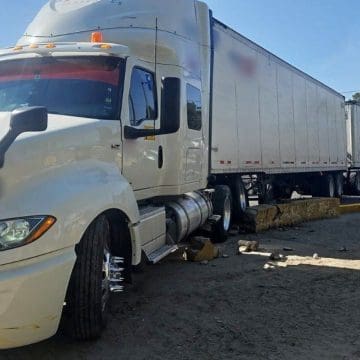 Recuperan SSP y SEMAR tractocamión robado y detienen a presunto responsable