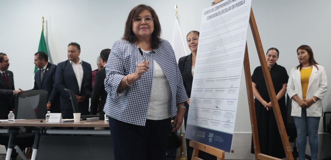 Firman Carta de Compromisos para una Sana Convivencia Escolar en Puebla