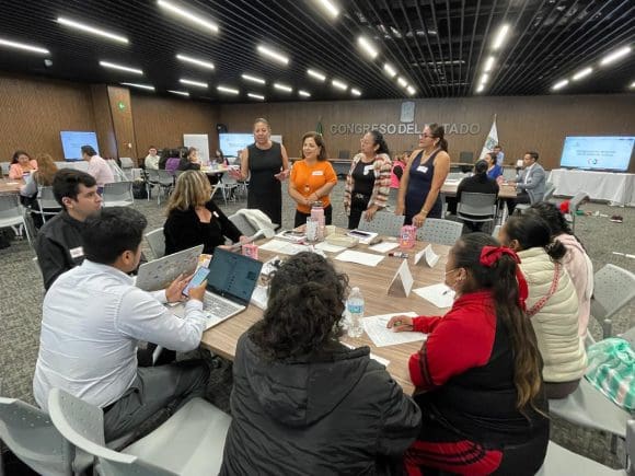 Mesas de trabajo y panel de expertos sobre derechos de personas con autismo