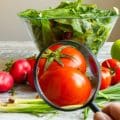 Frutas y vegetales contaminados: sustancias de neumáticos amenazan la cadena alimentaria