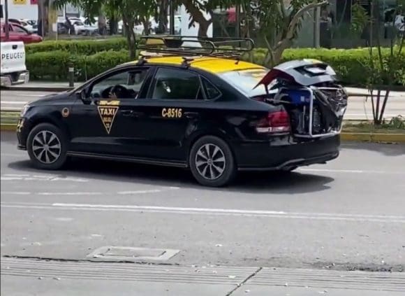 Detienen a dos delincuentes tras asalto a pastelería en Puebla