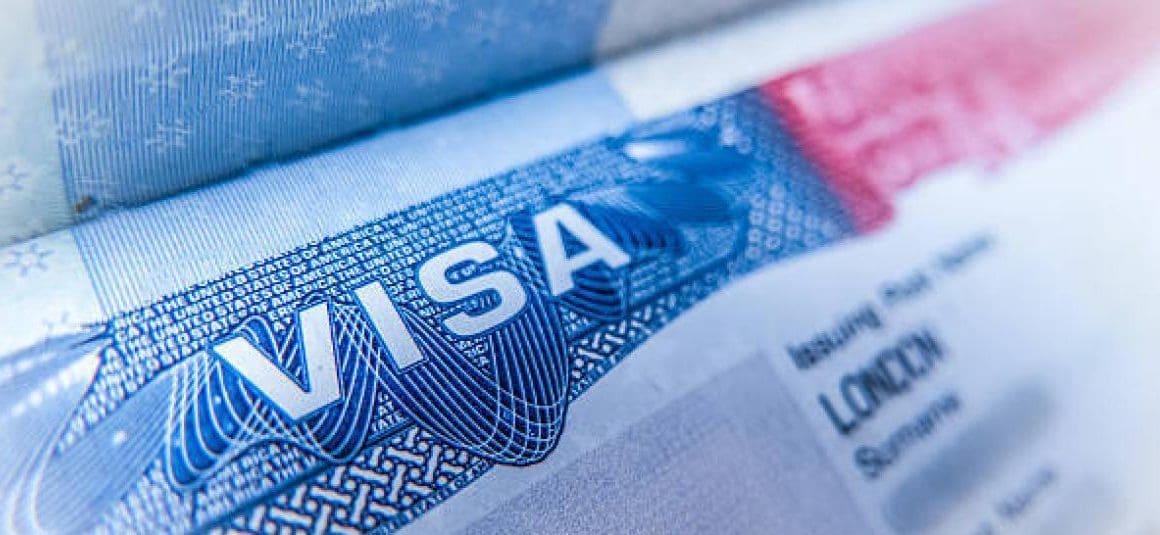 ¿Por qué Estados Unidos exige redes sociales públicas para tramitar visas de estudiante?