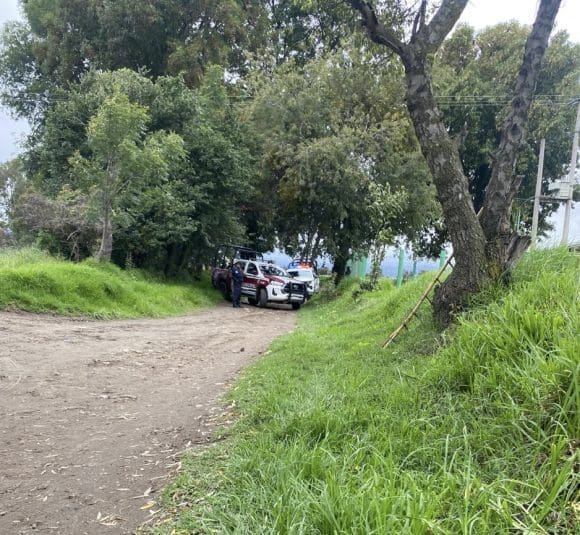 Hallan cadáver embolsado y con mensaje de amenaza en San Martín Texmelucan