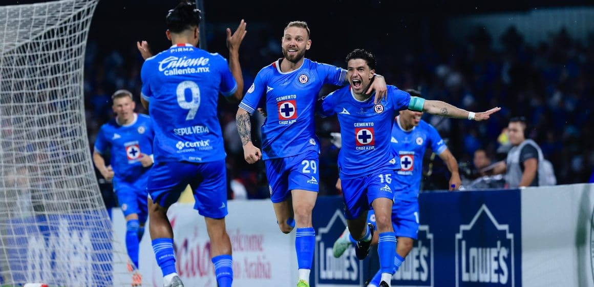 El Cruz Azul goleó al Vancouver Whitecaps y es Campeón de la Concachampions