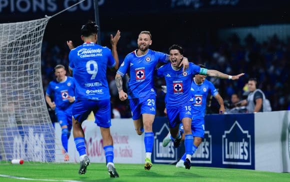 El Cruz Azul goleó al Vancouver Whitecaps y es Campeón de la Concachampions