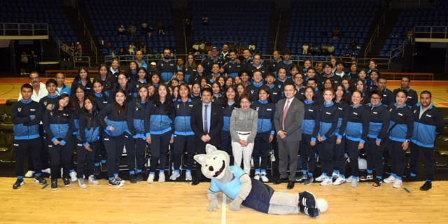 A Uniformes 10