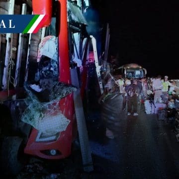 Accidente de autobús ADO que salió de Puebla deja 2 muertos y 20 heridos