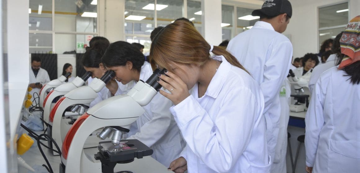 Descubre el EMA 10: Multilaboratorios de vanguardia en la BUAP