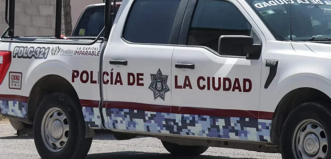 Balean automóvil de agente policial adscrita a la SSC, en Ampliación Guadalupe Hidalgo Balean camioneta de mujer policía en Guadalupe Hidalgo