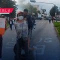 Bloquean la 11 Sur por presunto fraude de la CFE en Puebla