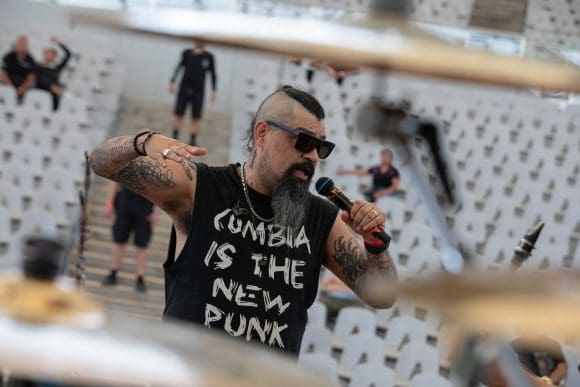 Dr. Shenka, vocalista de Panteón Rococó, es hospitalizado en Querétaro