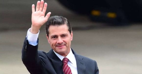 El expresidente Enrique Peña Nieto reaparece y defiende el NAIM