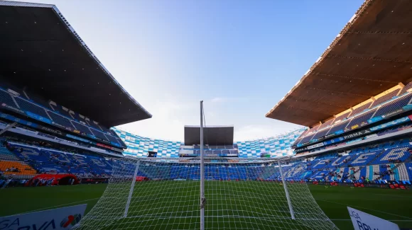 Evalúan el Estadio Cuauhtémoc de Puebla como posible sede de entrenamiento para el Mundial 2026