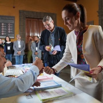 Claudia Sheinbaum ejerce su voto en la elección del Poder Judicial