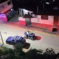 Mujer embarazada apuñala a policía y roba patrulla en Tetela de Ocampo