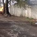 Hallan vehículo calcinado con cadáver en Bosques de Amalucan, Puebla
