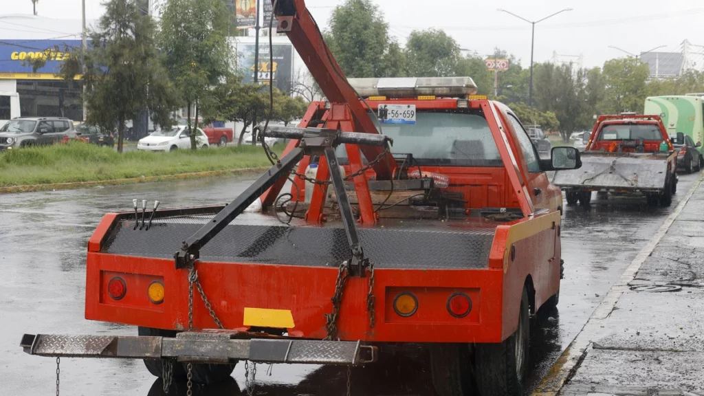 Implementan nuevas tarifas para grúas y corralones en Puebla