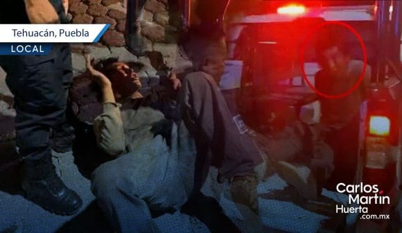 Indigente intenta prender en llamas a varios taxis estacionados en Tehuacán