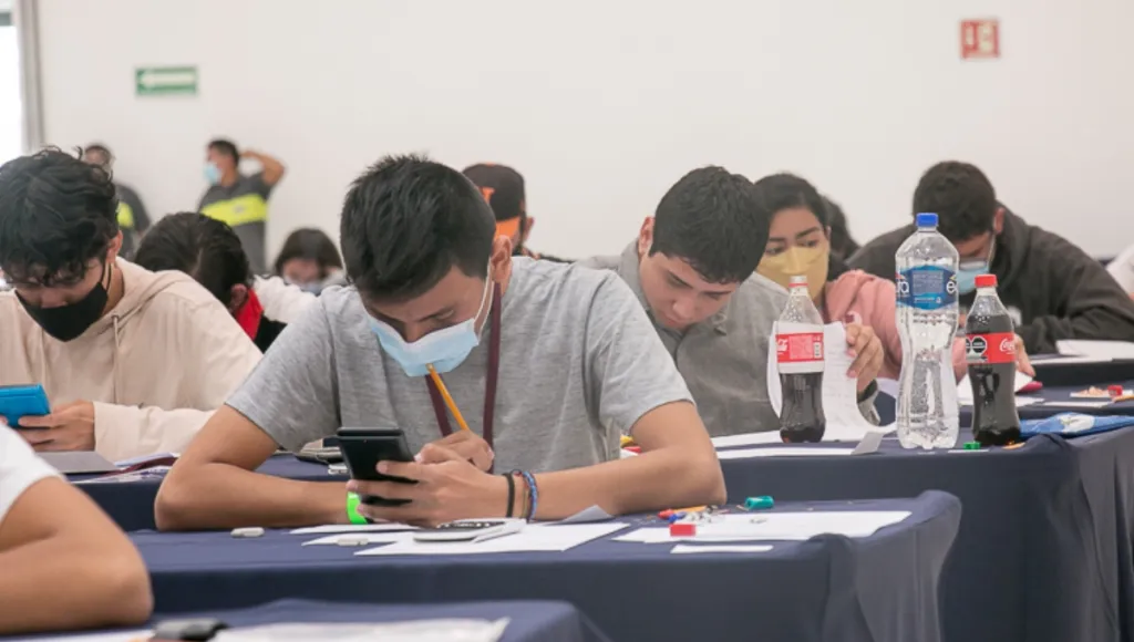 Jóvenes mexicanos rumbo a París para la Olimpiada Internacional de Física 2025 2 Jovenes mexicanos rumbo a Paris para la Olimpiada Internacional de Fisica 2025 3