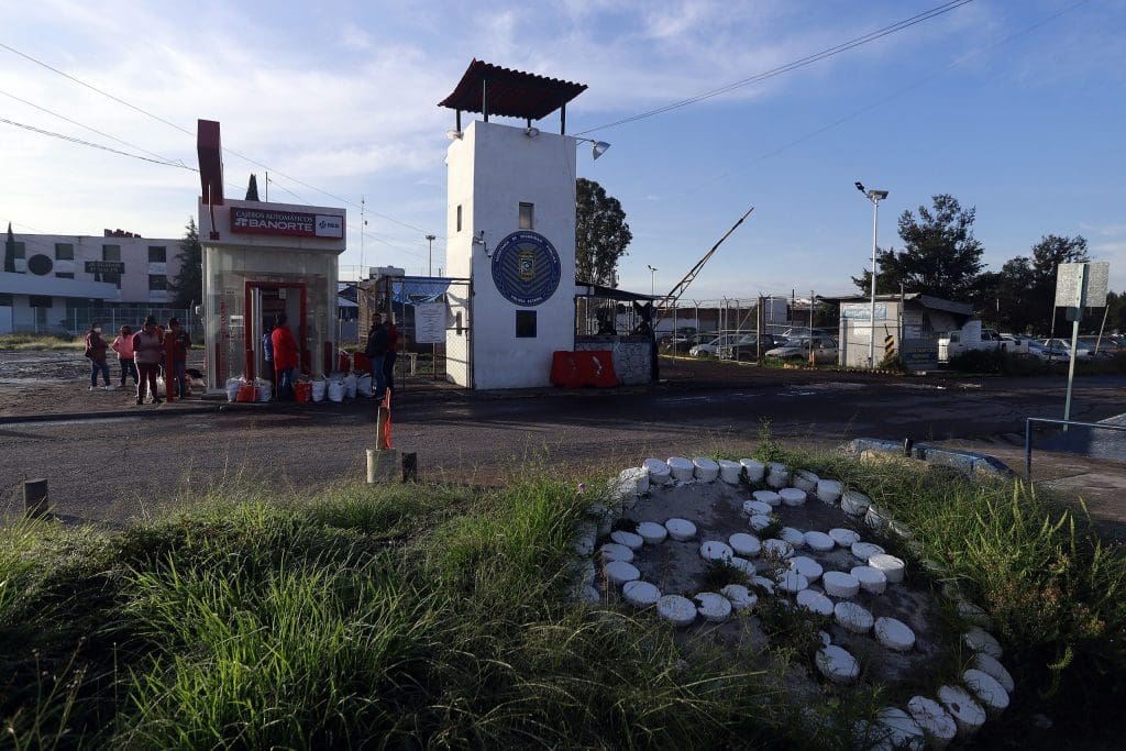 Mujer detenida en penal femenil de Ciudad Serdan por usar cedula profesional falsa 2