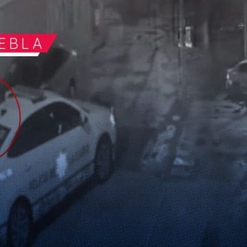 Policía municipal es captado robando autopartes en Agua Santa; se investiga