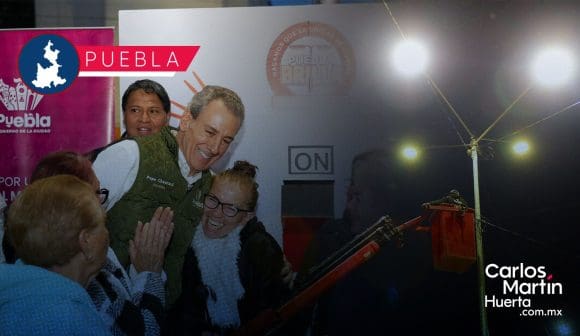 Puebla Brilla: Modernizan alumbrado público en Loma Bella; benefician a más de 10 mil personas