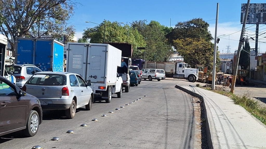 Roban camioneta en la carretera federal Puebla Tehuacan 3