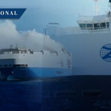 Se incendia buque con 3 mil autos chinos con destino a México